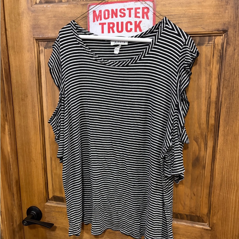 Adara Black and White Striped Short Sleeve Top